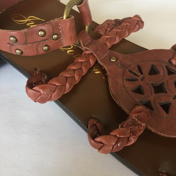 Juicy Couture Sandals Boho Studded Woven Cutout Real Leather Gladiator Flats 7 - Picture 6 of 8